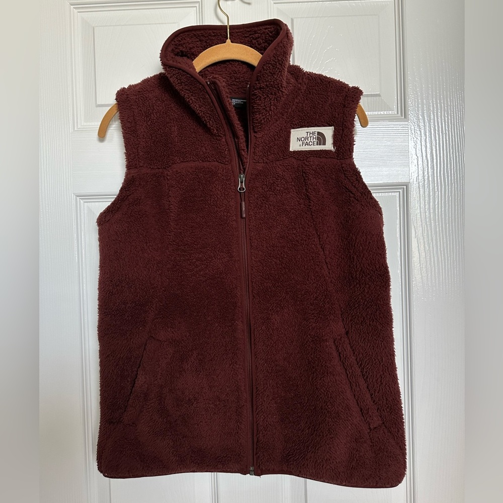 The North Face women’s teddy fleece vest